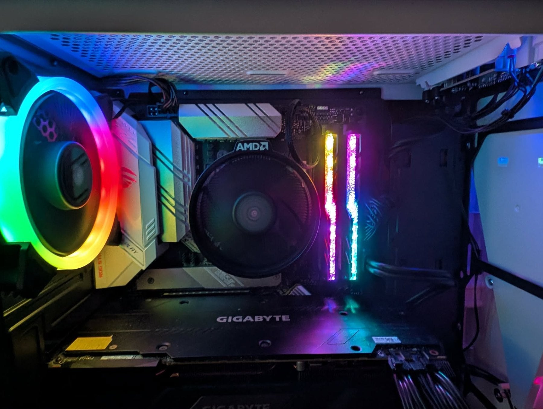 Custom gaming PC build by Cymru Computers