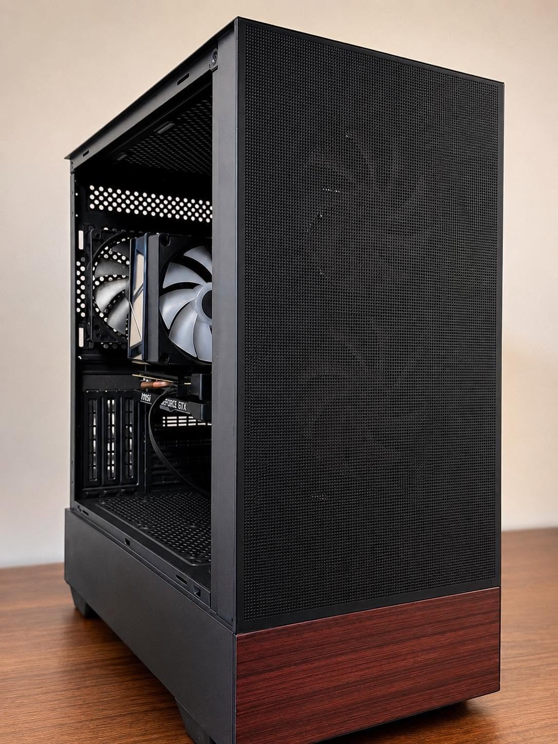 Custom gaming PC build by Cymru Computers